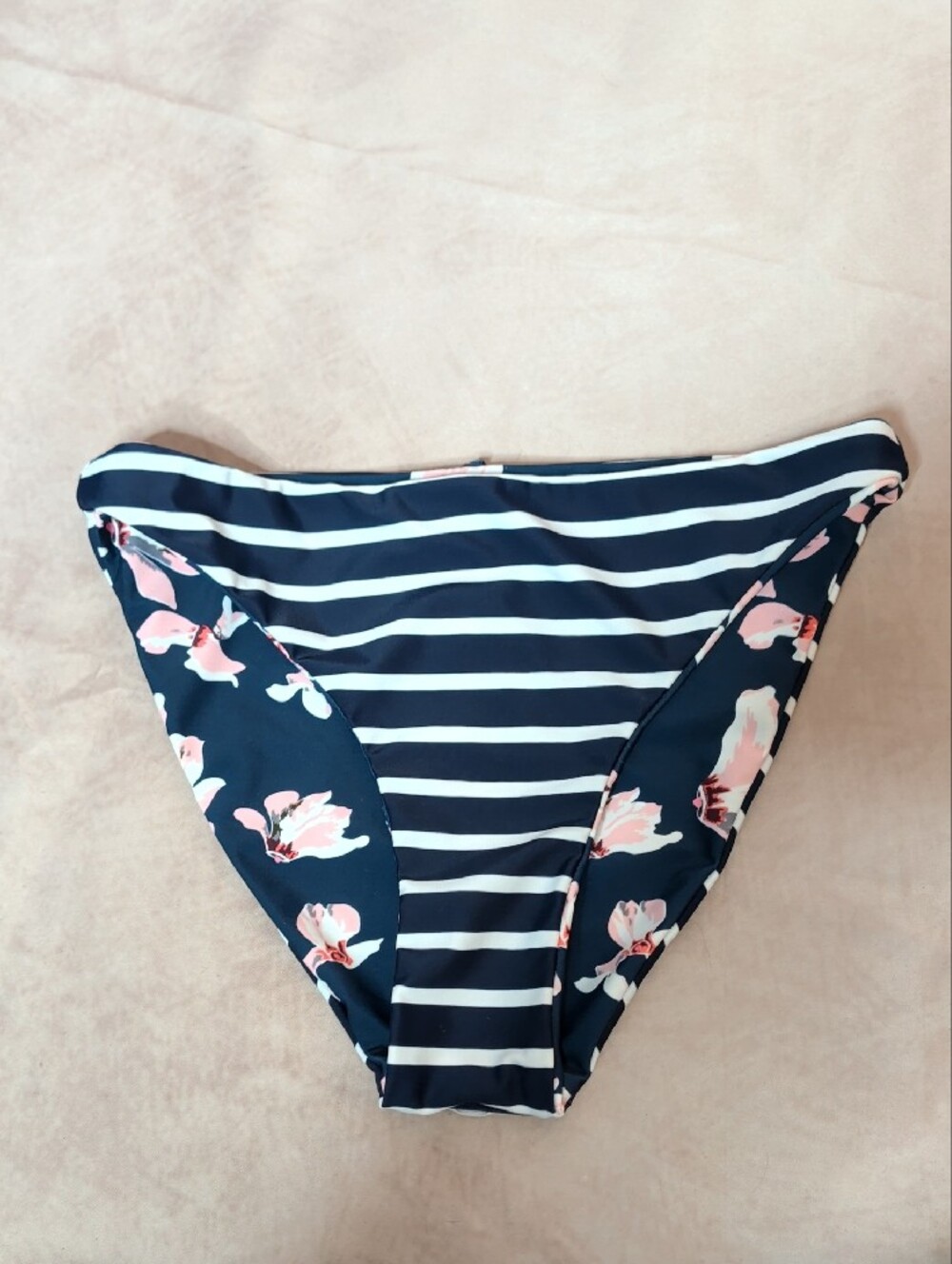 Snapper Rock Teen Girls Reversible Bikini Bottom Size 16 New with tags - Picture 3 of 7